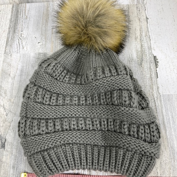 2-in-1 beanie with removable pompom main image 8